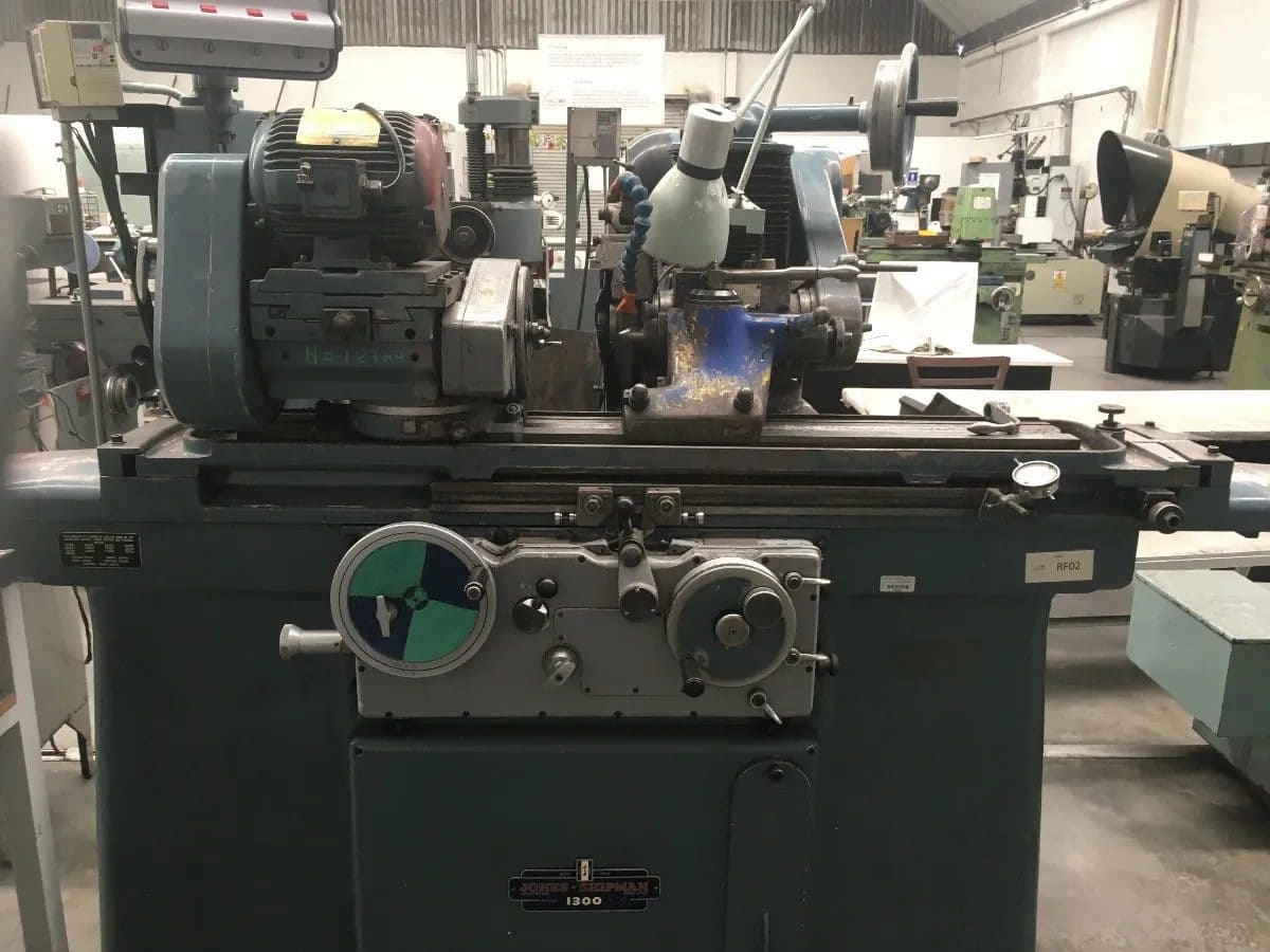 Rectificadora Cilíndrica JONES & SHIPMAN 1300 Ingles